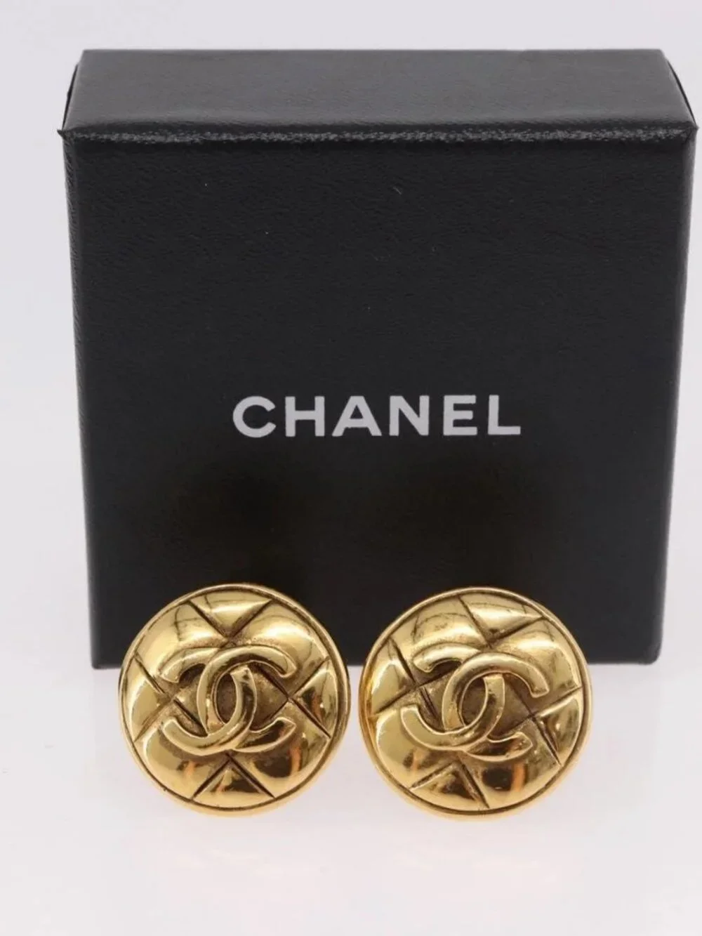 CHANEL Earring metal Gold Tone CC Auth 184007V